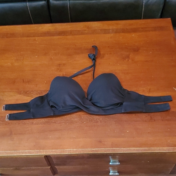 Shade & Shore Black Bikini Top With Underwire Support. Size 36 C - Picture 1 of 6